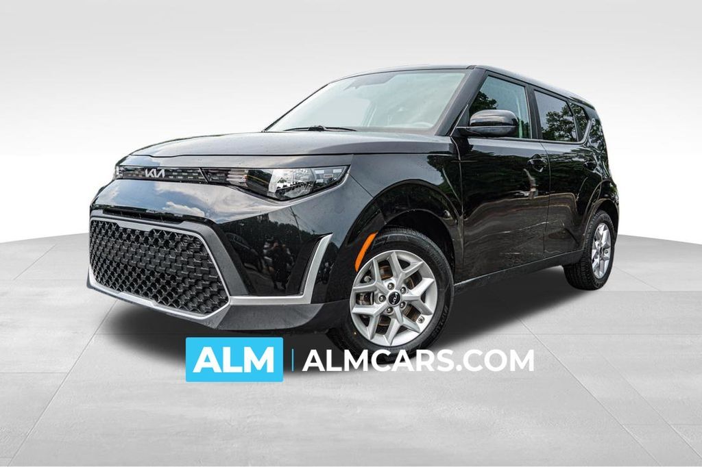 2025 Kia Soul LX — photo 1 of 16