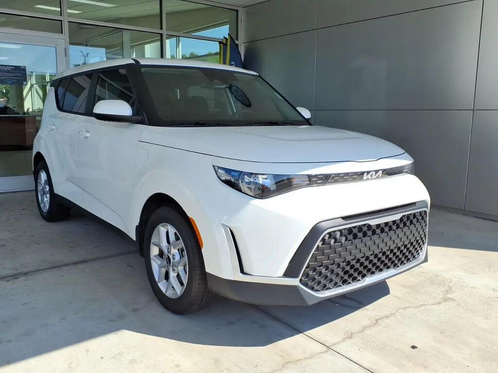 2025 Kia Soul S — photo 1 of 53