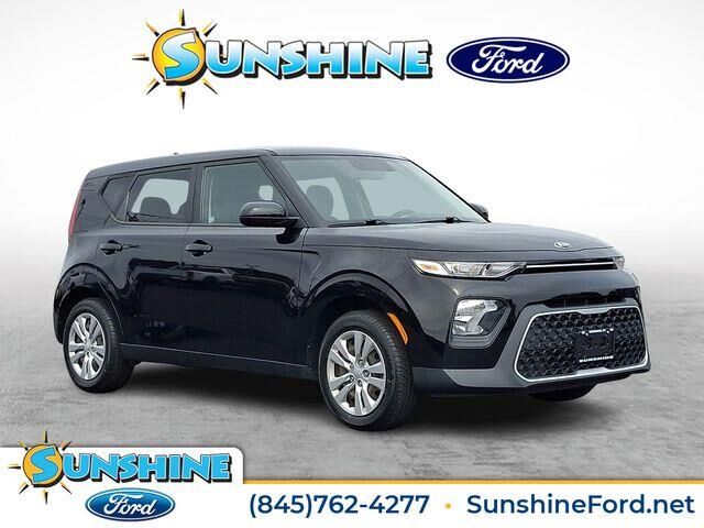 2021 Kia Soul LX — photo 1 of 26