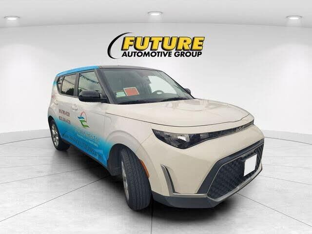 2023 Kia Soul S — photo 1 of 14