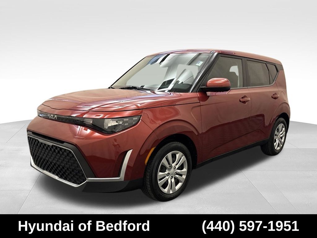 2023 Kia Soul LX — photo 1 of 2