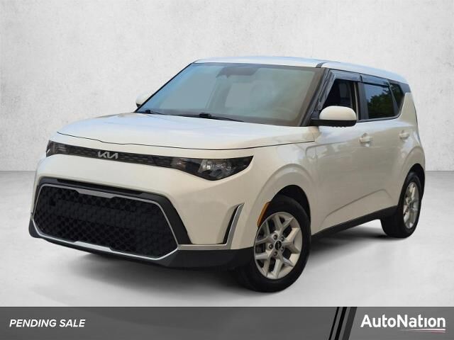 2023 Kia Soul LX — photo 1 of 13