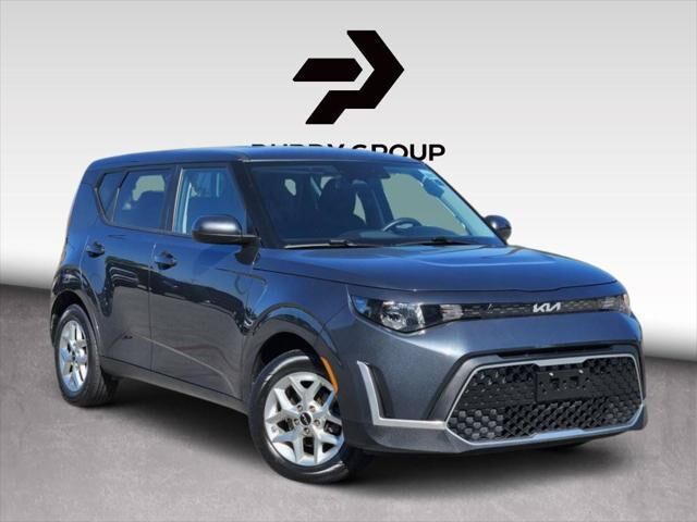 2024 Kia Soul LX — photo 1 of 37