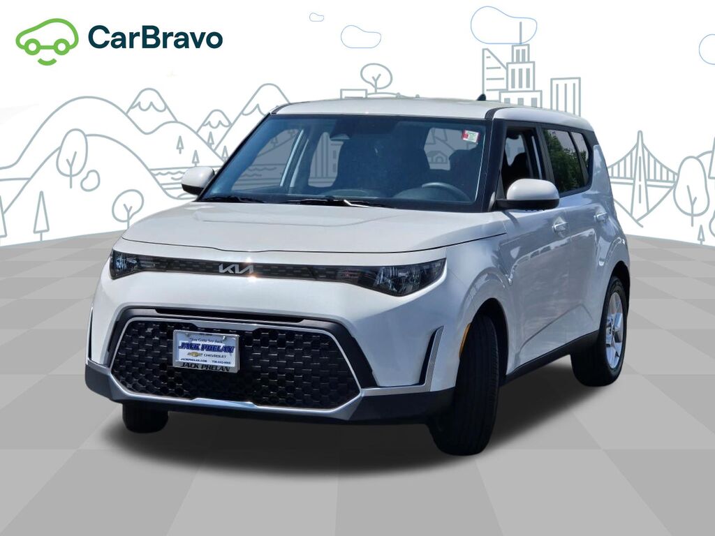2025 Kia Soul LX — photo 1 of 6