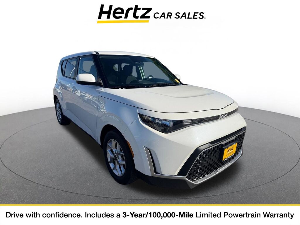 2025 Kia Soul LX — photo 1 of 11