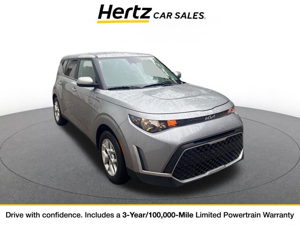 2025 Kia Soul LX — photo 1 of 11
