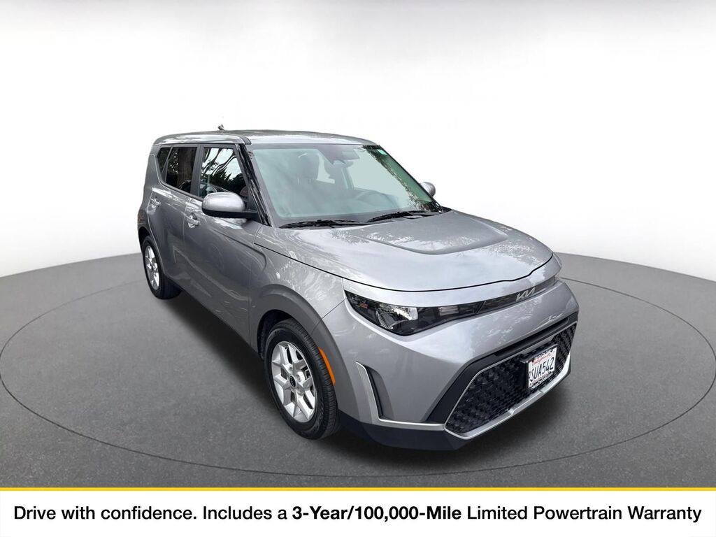 2025 Kia Soul LX — photo 1 of 11