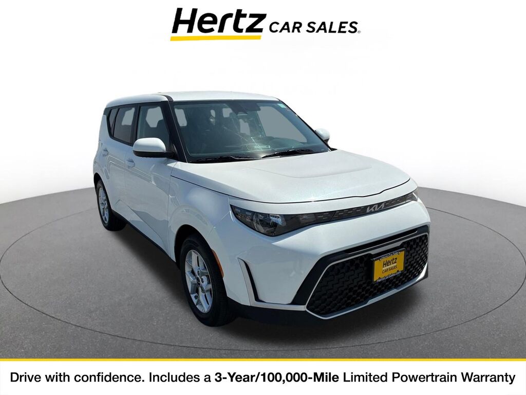 2025 Kia Soul LX — photo 1 of 11