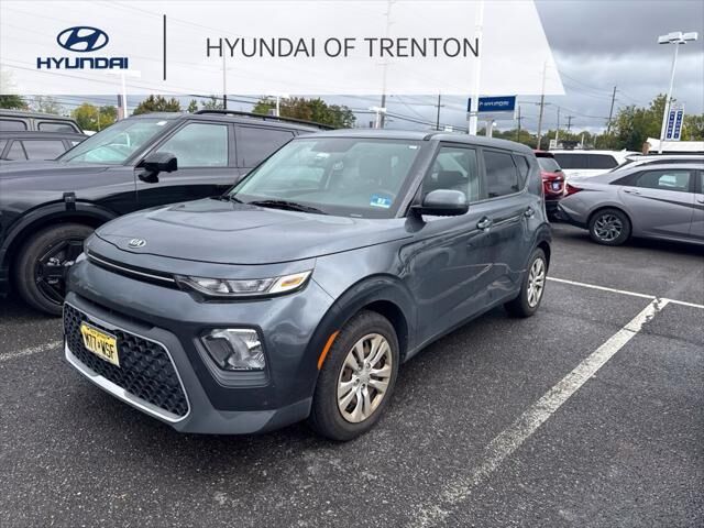 2020 Kia Soul LX — photo 1 of 5