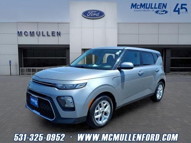 2022 Kia Soul LX — photo 1 of 13