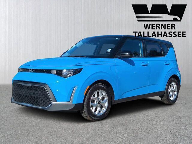 2023 Kia Soul S — photo 1 of 13