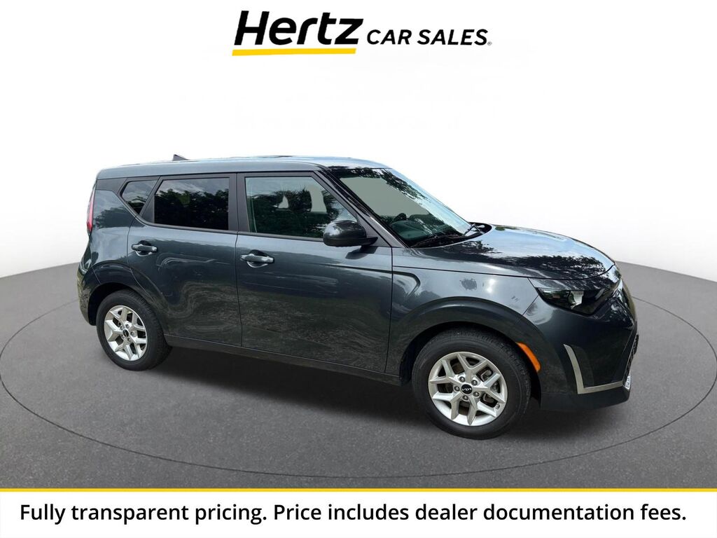 2025 Kia Soul LX — photo 1 of 2