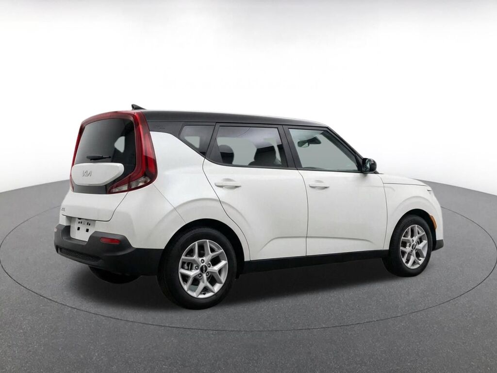 2025 Kia Soul LX — photo 1 of 1