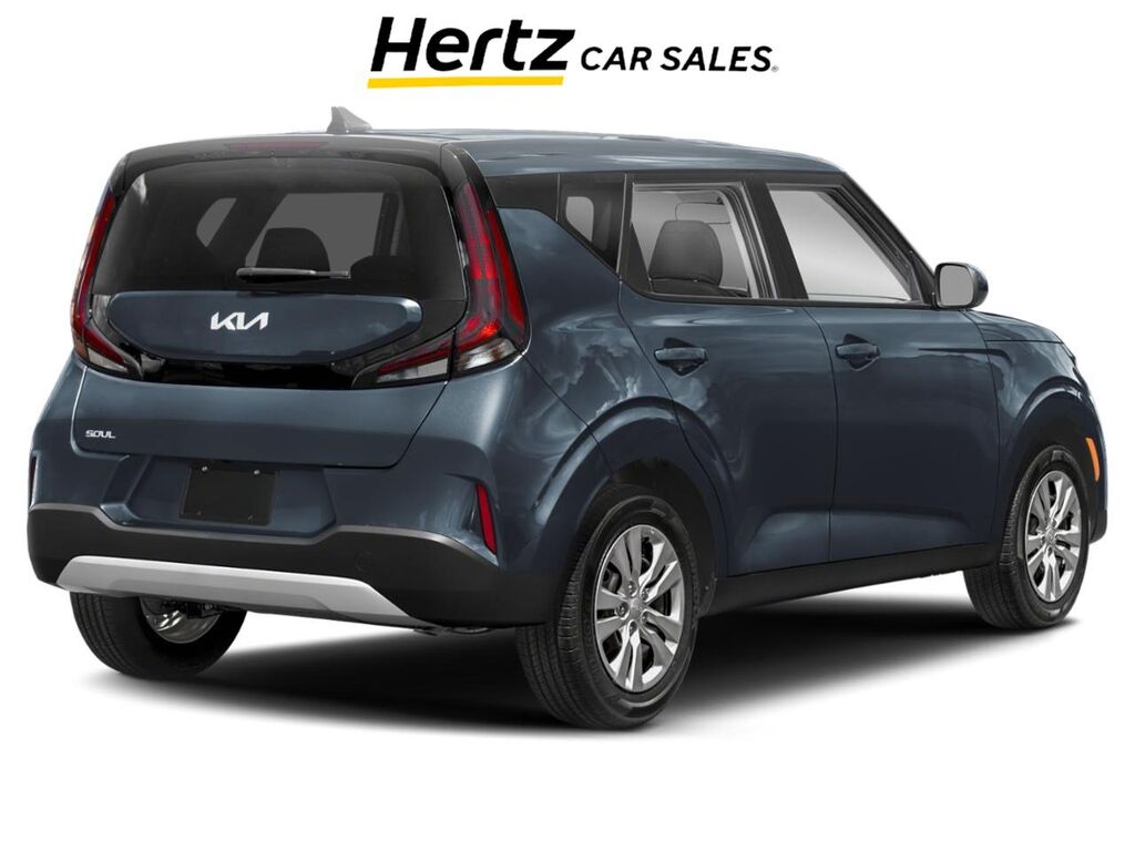 2025 Kia Soul LX — photo 1 of 2