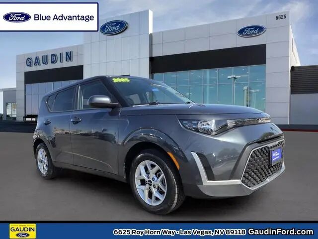 2025 Kia Soul LX — photo 1 of 37