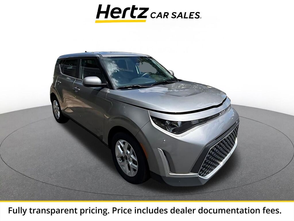 2025 Kia Soul LX — photo 1 of 2