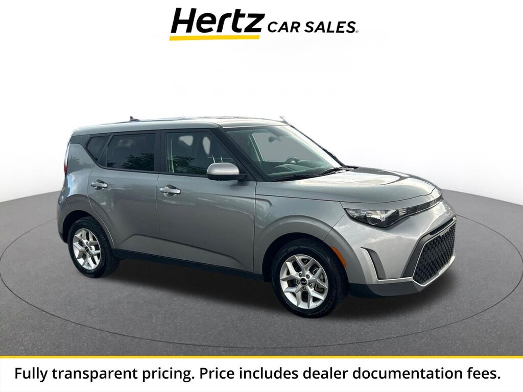 2025 Kia Soul LX — photo 1 of 2