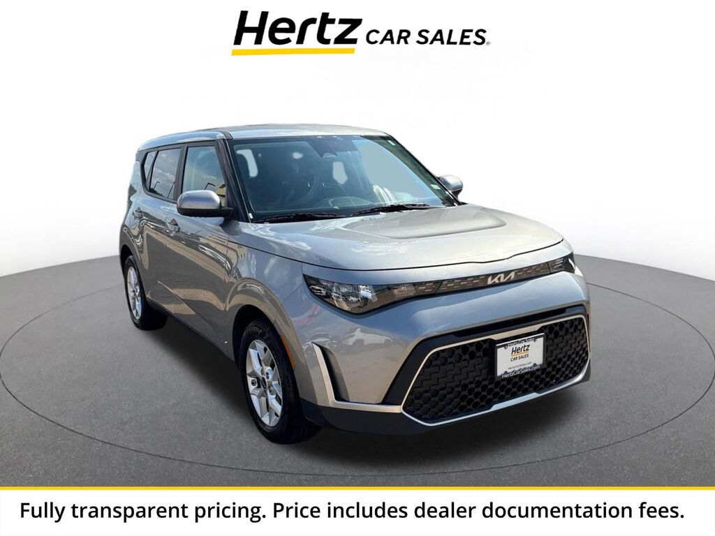 2025 Kia Soul LX — photo 1 of 2
