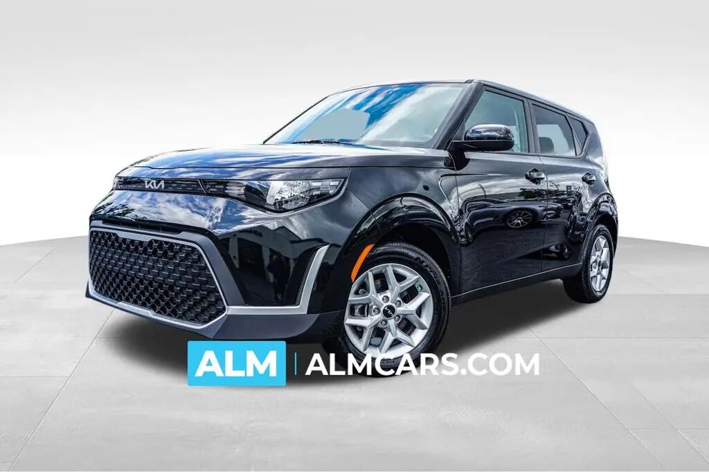 2025 Kia Soul LX — photo 1 of 23