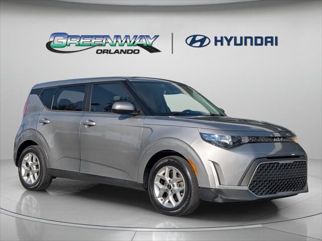 2023 Kia Soul LX — photo 1 of 17