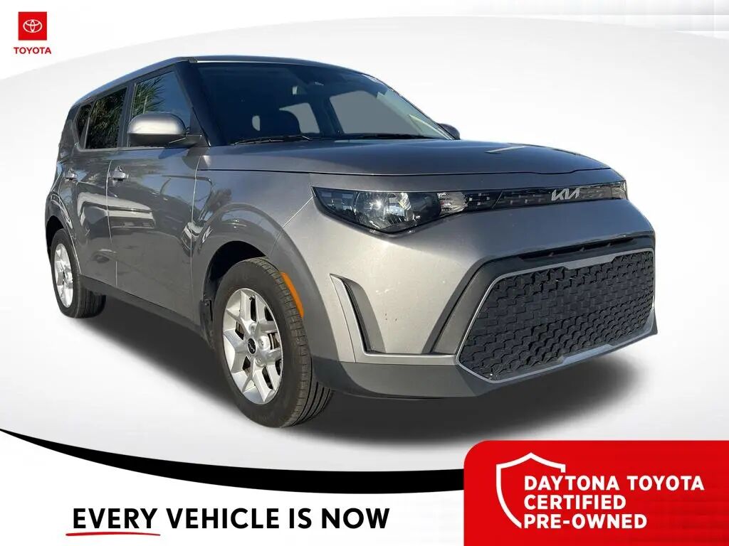 2024 Kia Soul LX — photo 1 of 10