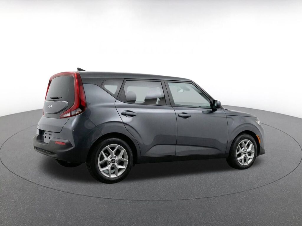 2025 Kia Soul LX — photo 1 of 1