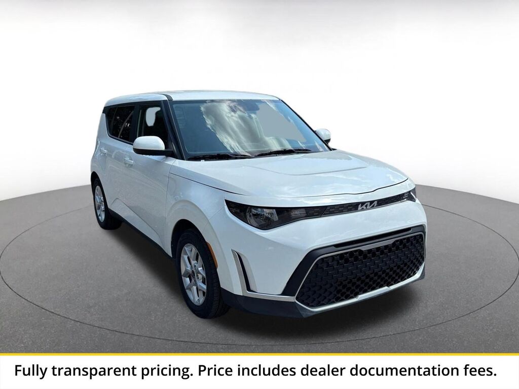 2025 Kia Soul LX — photo 1 of 1