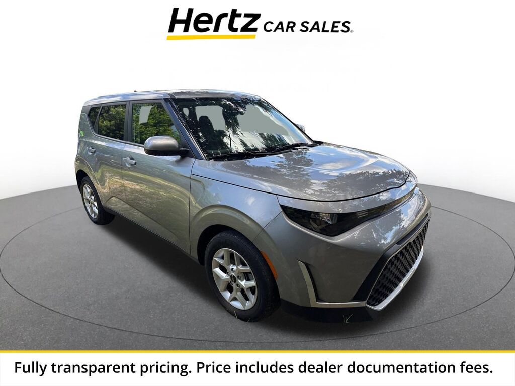 2025 Kia Soul LX — photo 1 of 5