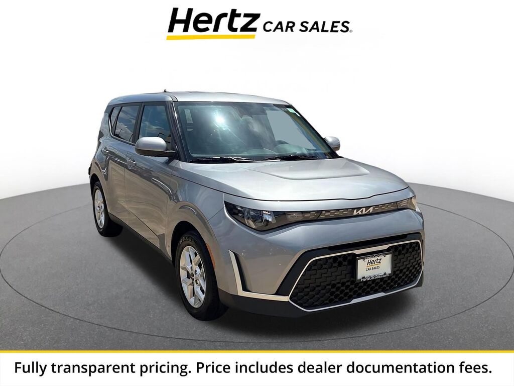 2025 Kia Soul LX — photo 1 of 2