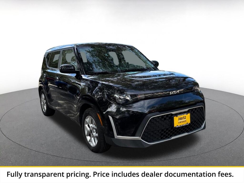 2025 Kia Soul LX — photo 1 of 2