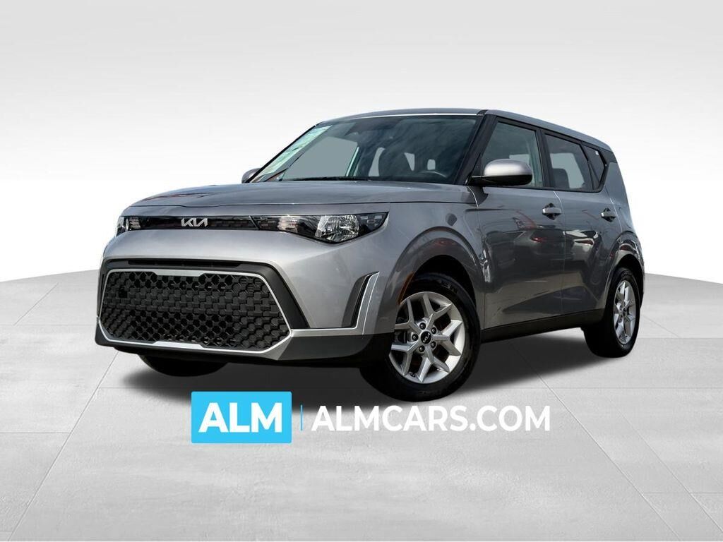 2025 Kia Soul LX — photo 1 of 13