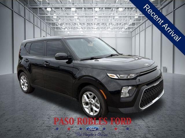 2020 Kia Soul S — photo 1 of 8