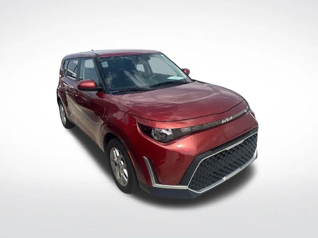 2023 Kia Soul S — photo 1 of 13