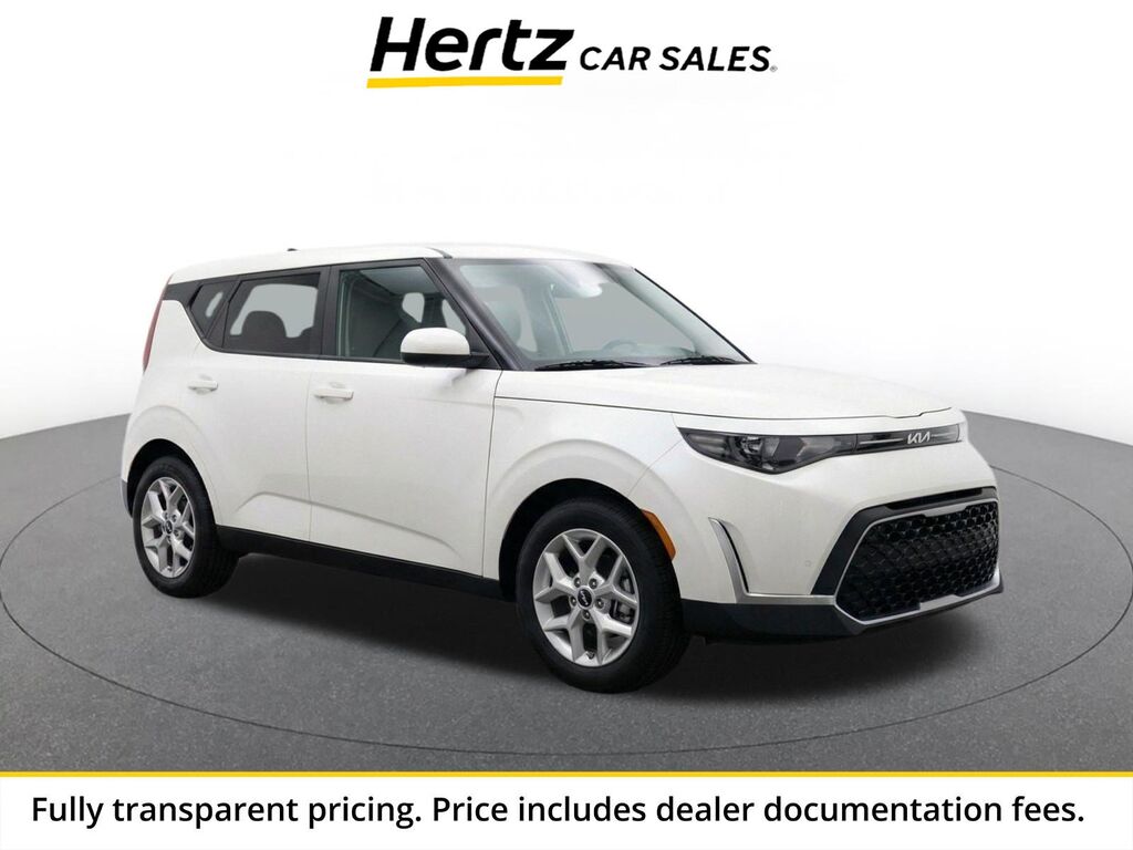 2025 Kia Soul LX — photo 1 of 2