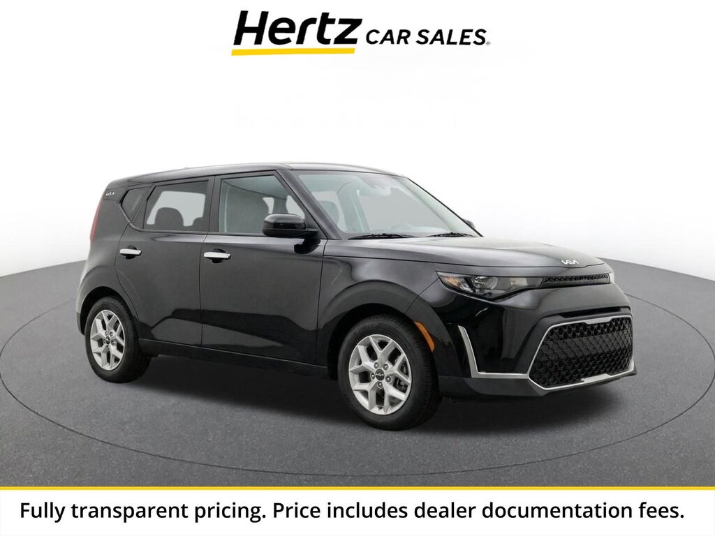2025 Kia Soul LX — photo 1 of 3