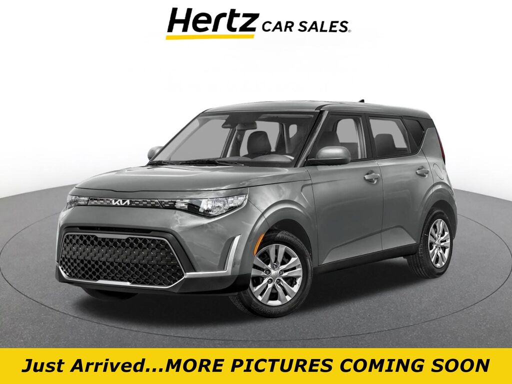 2025 Kia Soul LX — photo 1 of 2