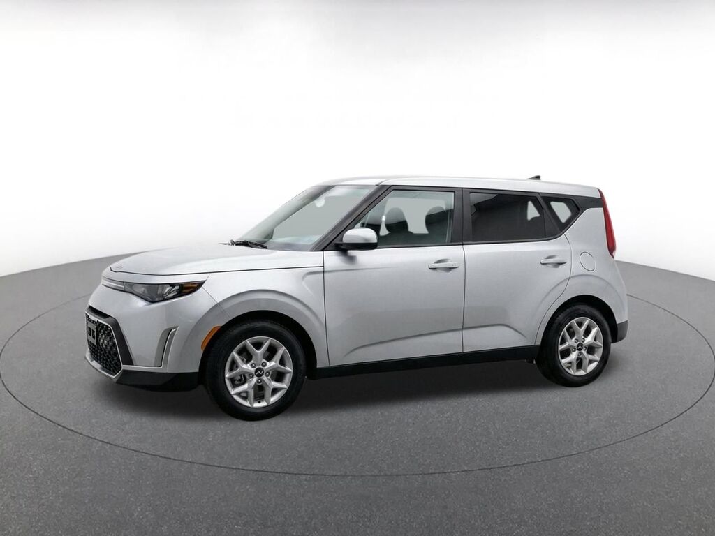 2025 Kia Soul LX — photo 1 of 1