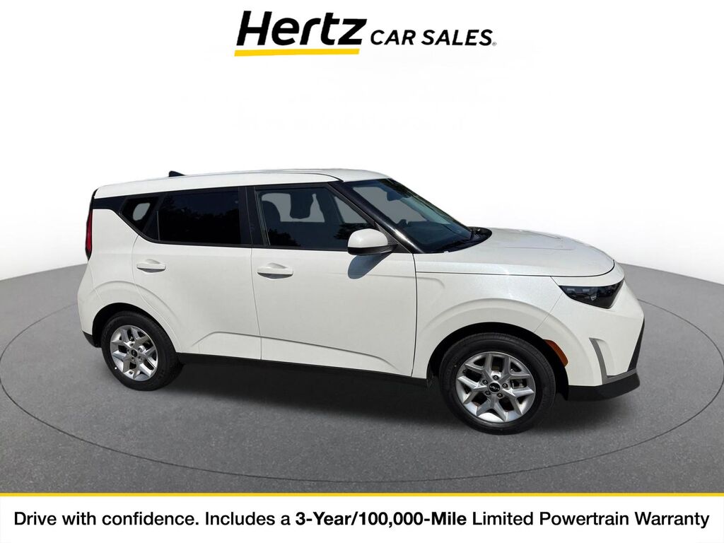 2025 Kia Soul LX — photo 1 of 11