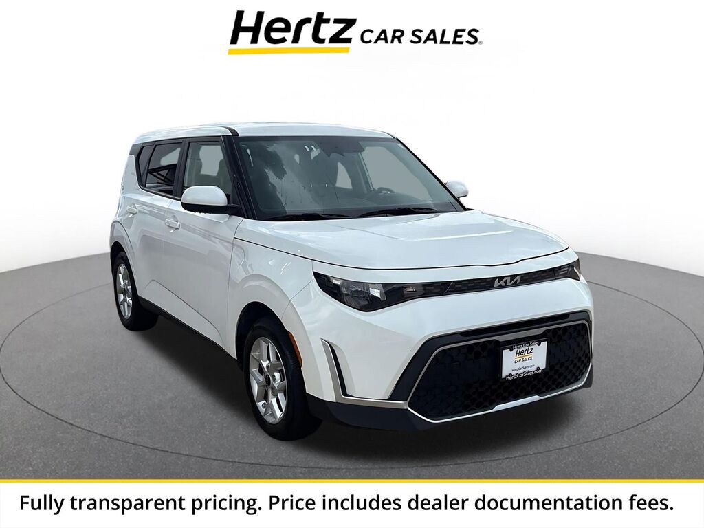 2025 Kia Soul LX — photo 1 of 2