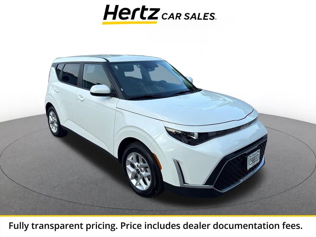 2025 Kia Soul LX — photo 1 of 13