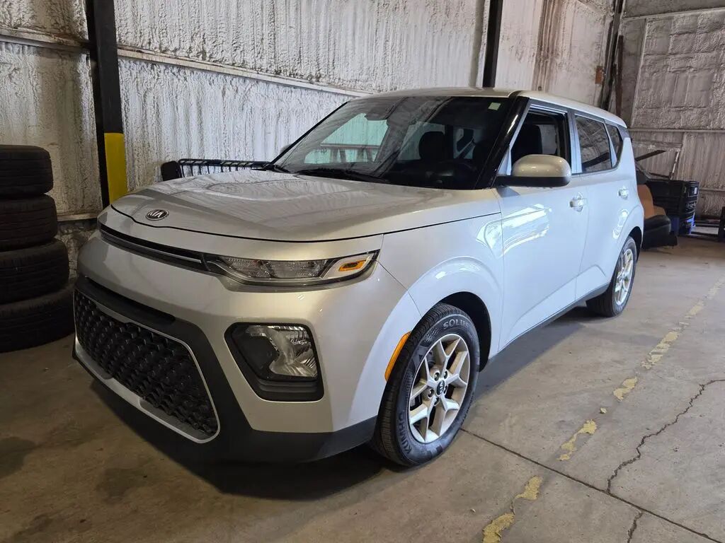 2020 Kia Soul S — photo 1 of 11