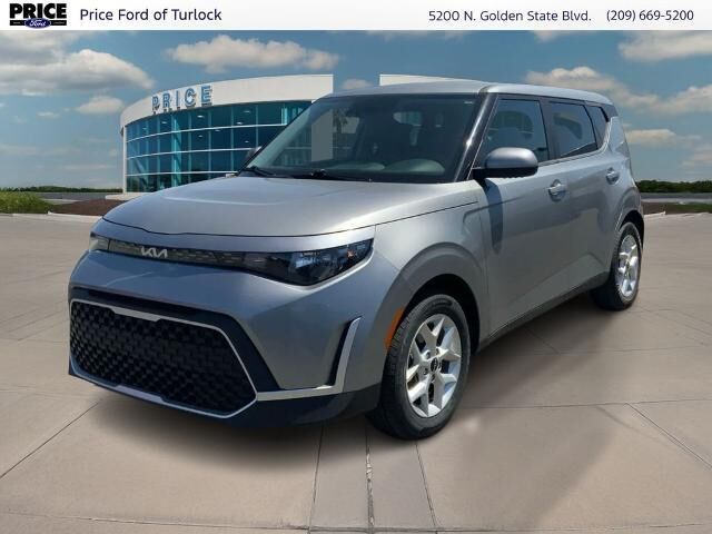 2023 Kia Soul LX — photo 1 of 13