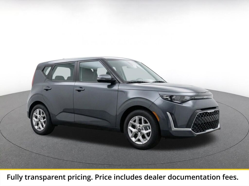 2025 Kia Soul LX — photo 1 of 2