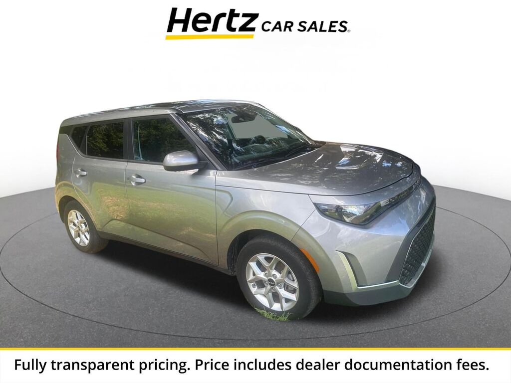 2025 Kia Soul LX — photo 1 of 2