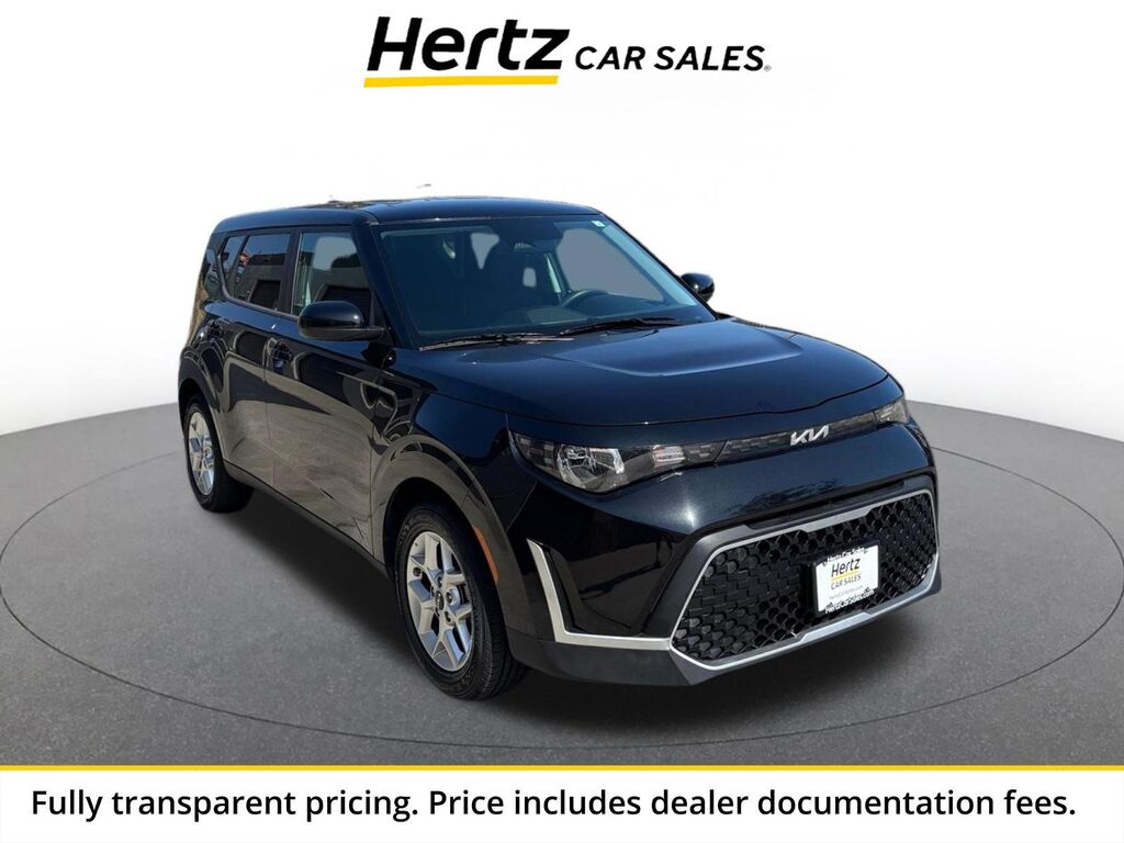 2025 Kia Soul LX — photo 1 of 13