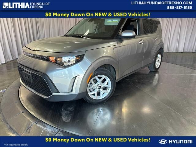 2025 Kia Soul LX — photo 1 of 13
