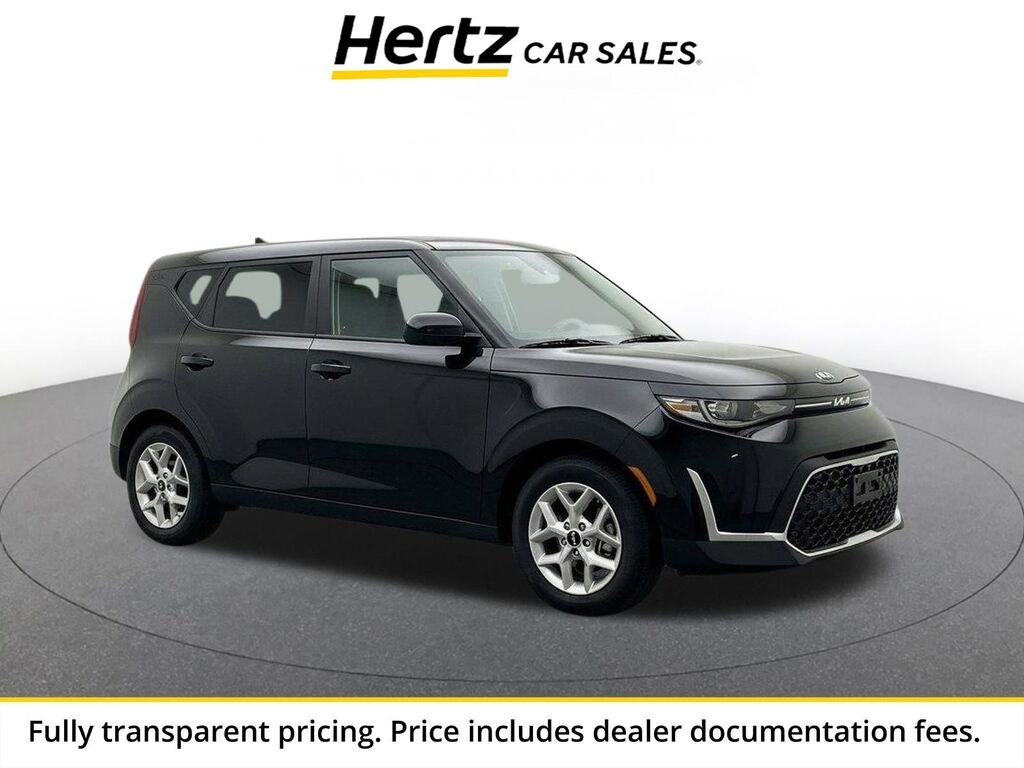 2025 Kia Soul LX — photo 1 of 8