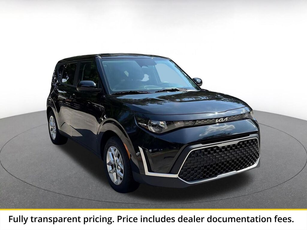 2025 Kia Soul LX — photo 1 of 1