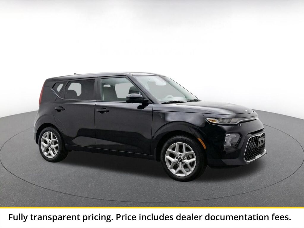 2025 Kia Soul LX — photo 1 of 1