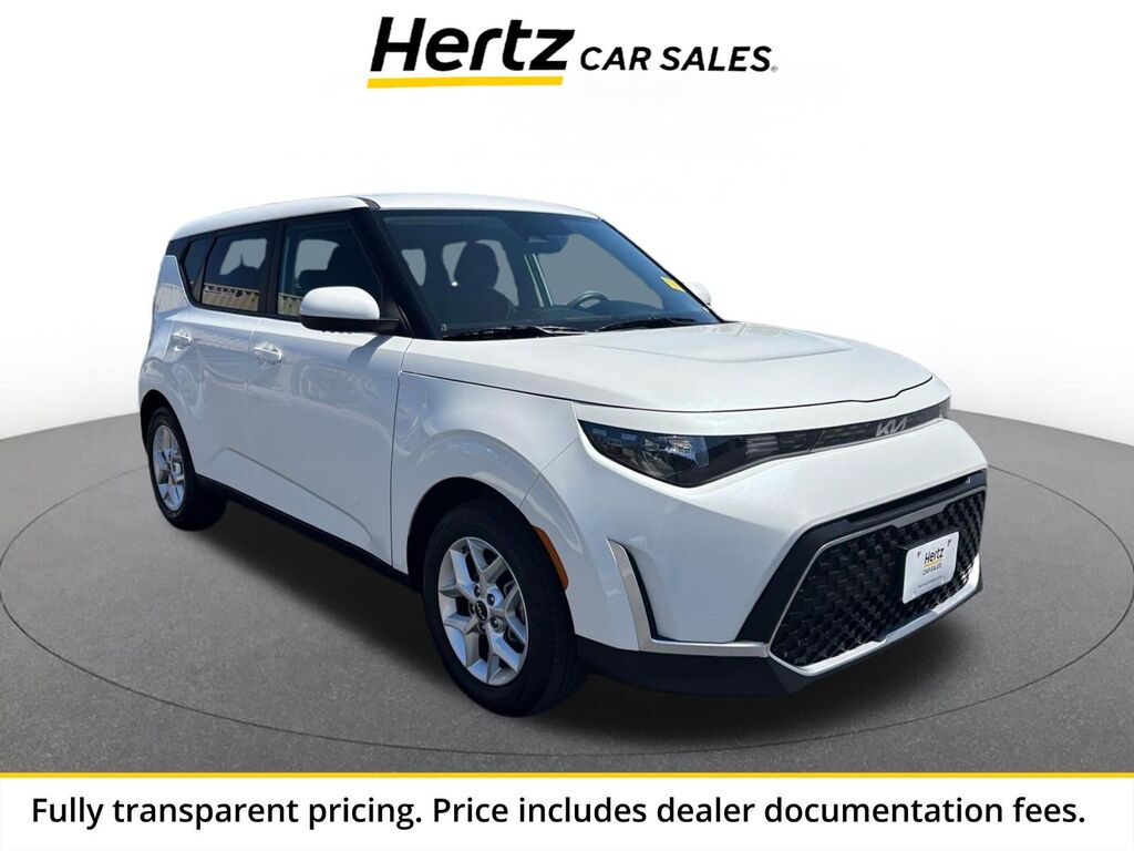 2025 Kia Soul LX — photo 1 of 13